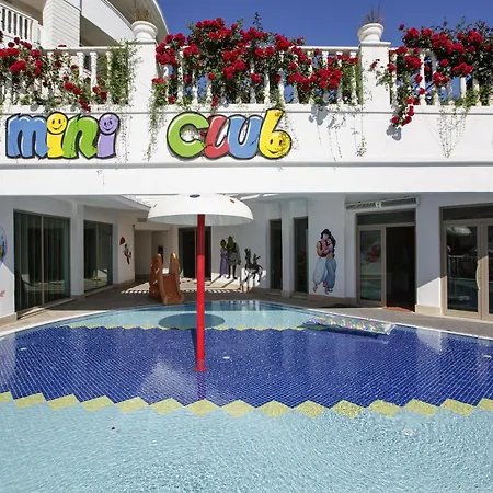 Resort Alba Queen Side